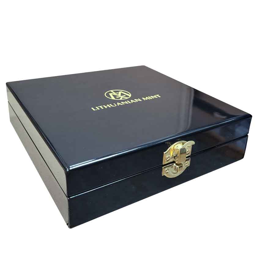 1kg-The-Black-Water-Rabbit--packing 2023 Black Water Rabbit 1 kg Silver Coin