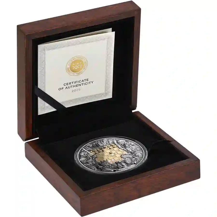 king-set 2025 King's Gambit 24K Gilded Antique Finish Silver Coin